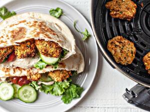 وصفة فلافل مشوية في المقلاة الهوائية