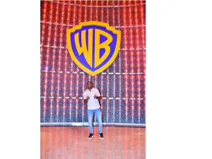Warner Bros. World Abu Dhabi Hosts Anderson da Silva for a Special Tour and Experience