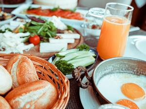 أفكار متنوعة لوجبة الفطور في أول أيام عيد الفطر 