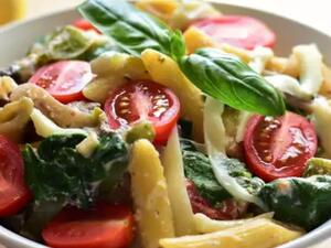 باستا مع جبن الريكوتا والخضار