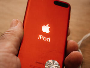Apple Discontinues iPod Touch after 21 Years