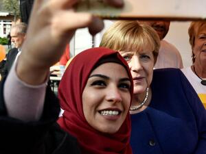 دخل مئات الآلاف من المهاجرين إلى ألمانيا بعد أن فتحت المستشارة السابقة آنجيلا ميركل الحدود عام 2015