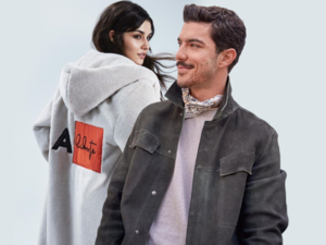  Hande Erçel had ended her relationship with famous Turkish star Kerem Bürsin