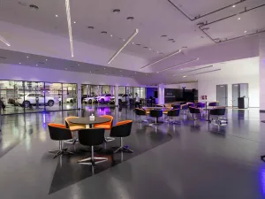 Emirates Motor Company Officially Inaugurates Its Fully Digitalised, New Airport Road Showroom, Together With An Innovative State-of-the-art Service Centre