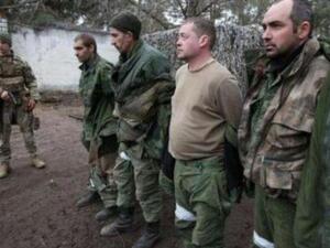 أسرى من القوات الأوكرانية