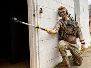 تصريحات ماكرون تشير الى التهاون مع موسكو