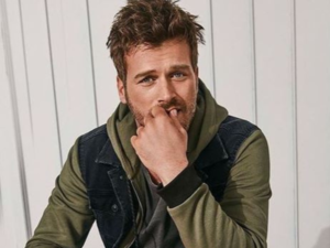 Kıvanç Tatlıtuğ