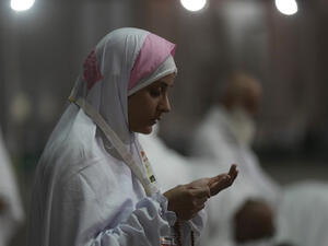 مليوني حاج في منى