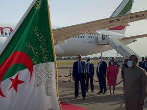 استقبال رئيس الوزراء أيمن بن عبد الرحمن، نظيرَه الإثيوبي بمطار هواري بومدين.