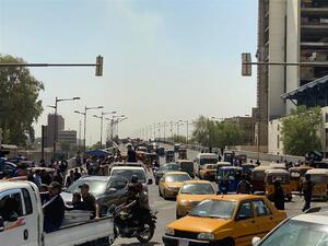 مؤيدو الصدر ينسحبون من مقار الاعتصامات