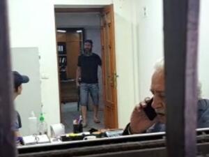  مطالب المسلح “بسام الشيخ حسين” (42 عاما) استرداد امواله المودعة في البنك مطالب مشروعه وقانونية 