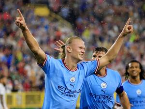 Erling Haaland of Manchester City celebrates after scoring their team's first goal during the pre-season friendly match between Bayern Munich and Manchester City at Lambeau Field on July 23, 2022 in Green Bay, Wisconsin. Justin Casterline/Getty Images/AFP (Photo by Justin Casterline / GETTY IMAGES NORTH AMERICA / Getty Images via AFP)