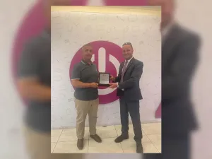 ‘Abu-Ghazaleh for Technology’ Presents the Gold Shield to Leaders