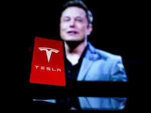 Elon Musk Sells $6.88 Billion of Tesla Stock