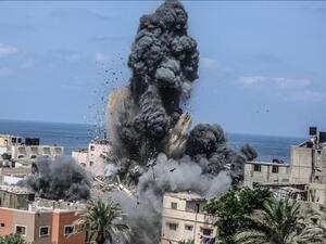 Gaza under fire 