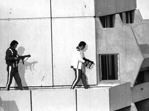 واستشهد في العملية 5 مقاتلين وأسر الثلاثة الآخرون.