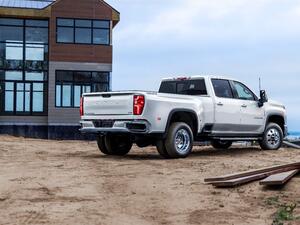 2024 Chevrolet Silverado HD Commands the Road with More Power, Enhanced Interior and Smarter Technology