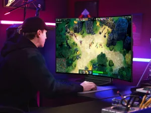 LG Takes Gaming Immersion Next-level With World’s First Bendable 42-Inch OLED TV