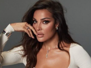 Nadine Nassib Njeim's Holding Her Future Man's Hand