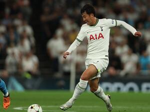 Tottenham Hotspur's South Korean striker Son Heung-Min runs with the ball during the UEFA Champions League Group D football match between Tottenham and Olympique de Marseille, at the Tottenham Hotspur Stadium, in London, on September 7, 2022. (Photo by Adrian DENNIS / AFP)