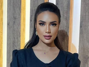 لبنى عبدالعزيز