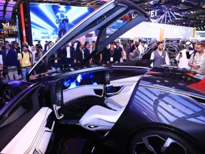 Cadillac and e& Collaborate to Bring the Coveted ‘Car of The Future’ to GITEX 2022: Introducing the InnerSpace Concept