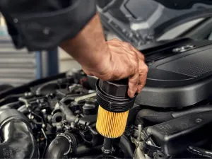 Mercedes-Benz Oman Celebrates Oman’s 52nd National Day with 55% Discount on Parts 