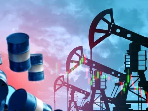 Oil Prices Fluctuate as Markets Weigh Weakening Demand