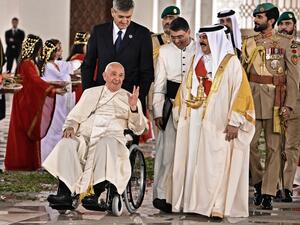 وجهت جماعات حقوق الإنسان رسالة الى البابا ناشدته خلالها بـ إثارة قضية الطائفة الشيعية