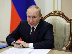 Russian President Vladimir Putin chairs a meeting with members of the government via a video link at the Kremlin in Moscow on November 3, 2022. (Photo by Mikhail Metzel / SPUTNIK / AFP) criminal records