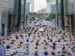 DIFC Yoga under The Gate DIFC’s ‘fitness hub’ offers free and exciting activities – from yoga under the gate to zumba classes
