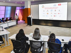 جامعة الإمارات تنظم المناظرات العلمية حول أهداف التنمية المستدامة بمشاركة 18 فريقاً