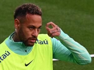 Brazil's forward Neymar takes part in a training session on November 15, 2022 at the Continassa training ground in Turin, northern Italy, as part of Brazil's preparation ahead of the Qatar 2022 World Cup. (Photo by Vincenzo PINTO / AFP)
