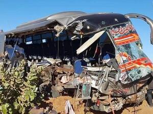 انحراف حافلة على طريق سريع في مدينة أم درمان السودانية