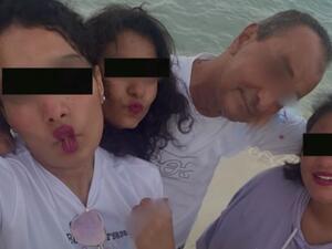 صورة متداولة عن رجل الاعمال الراحل محمد الامين مع مراهقات