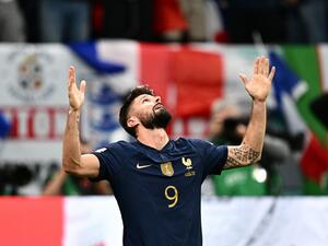France's forward #09 Olivier Giroud celebrates scoring his team's second goal aduring the Qatar 2022 World Cup quarter-final football match between England and France at the Al-Bayt Stadium in Al Khor, north of Doha, on December 10, 2022. (Photo by GABRIEL BOUYS / AFP)