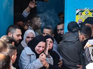 11 شهيدا في الضفة 