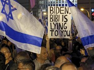 Mass protest in Tel Aviv
