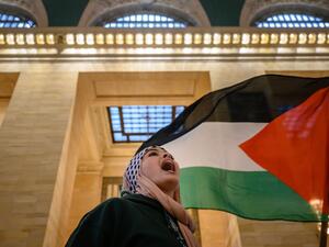 قوات الاحتلال تقتل فلسطينيا في الخليل