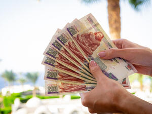 Egyptian pound slides
