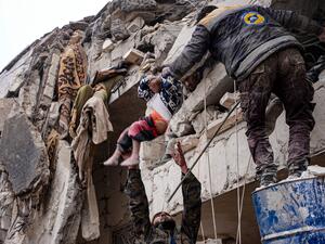 زلزال مدمر ضرب الشمال السوري والجنوب التركي
