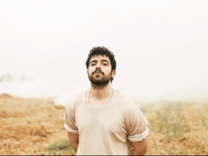 Iranian singer receives first Grammy