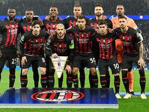 AC Milan's players pose for team photo during the UEFA Champions League round of 16 second-leg football match between Tottenham Hotspur and Milan AC at Tottenham Hotspur Stadium in London on March 8, 2023. (Photo by JUSTIN TALLIS / AFP)