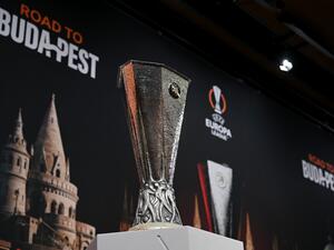 This photograph shows the UEFA Europa League trophy before the draw for the quarter-final, semi-final and final of the 2022-2023 UEFA Europa League football tournament, in Nyon, on March 17, 2023. (Photo by Fabrice COFFRINI / AFP)