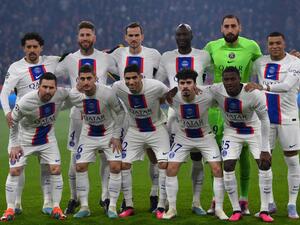 PSG players pose for the team photo prior to the UEFA Champions League round of 16, 2nd-leg football match FC Bayern Munich v Paris Saint-Germain FC in Munich, southern Germany, on March 8, 2023. (Photo by FRANCK FIFE / AFP)