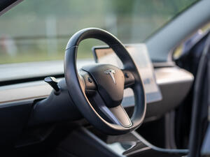 Tesla steering issue