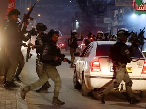 عناصر من قوات الاحتلال جنوب مدينة نابلس