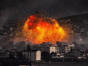 3 civilians injured in Israeli bombing on Homs 