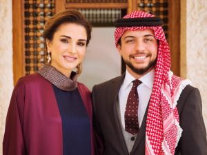 الملكة رانيا وابنها البكر الأمير الحسين بن عبدالله الثاني