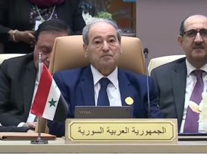 الجامعة العربية ترجب بعودة وزير الخارجية السوري إلى اجتماعاتها